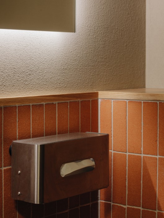 Hamburg ja Partnerid office Fragmenti terracotta tiles