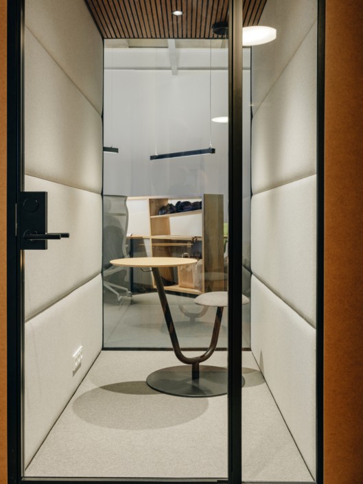 Small meeting room with a glass door at Hamburg ja Partnerid office